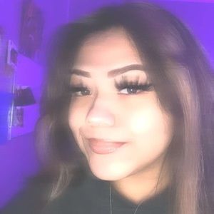 Meet your Posher, Vanessa